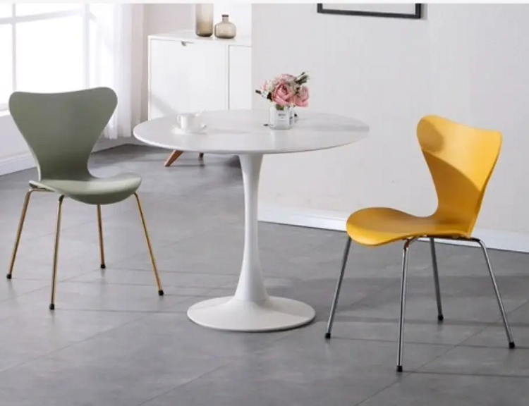 Ghế nhựa chân sắt - Sản phẩm mang phong cách hiện đại