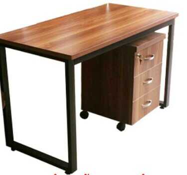 BÀN CHÂN SẮT MẶT GỖ BCSHOC1050